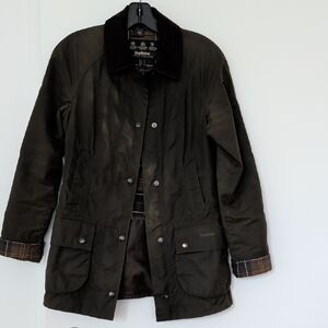 Barbour Olive Green beadnell Jacket
